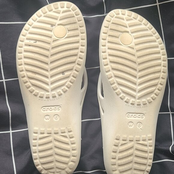Crocs Women’s LiteRide Flip Flops Sandals Size W6 White Iconic Comfort - Picture 4 of 7